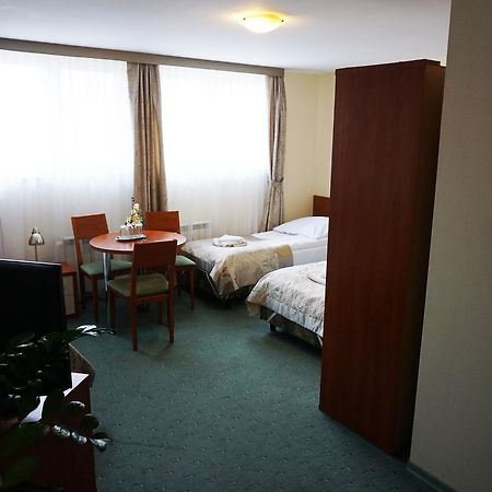 Pod Szczesliwa Gwiazda Hotel Cekanowo Kültér fotó