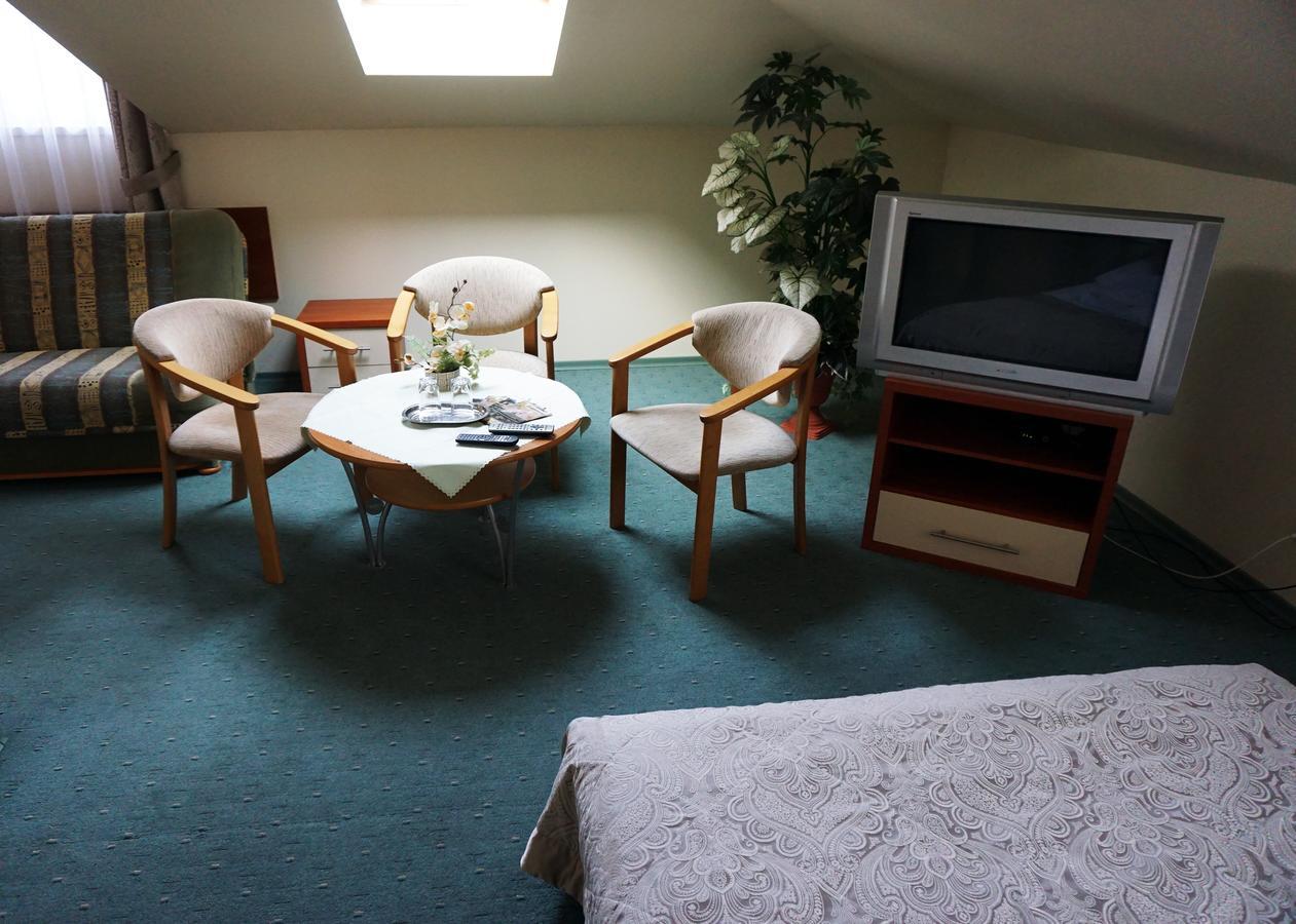 Pod Szczesliwa Gwiazda Hotel Cekanowo Kültér fotó