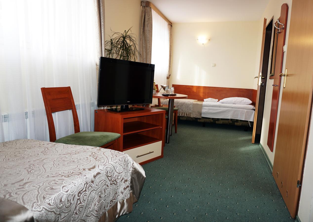 Pod Szczesliwa Gwiazda Hotel Cekanowo Kültér fotó