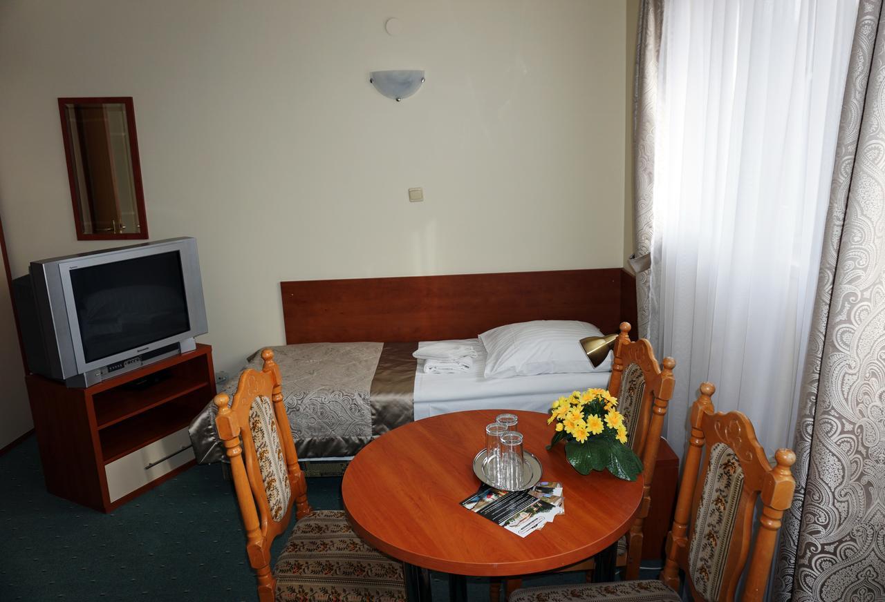Pod Szczesliwa Gwiazda Hotel Cekanowo Kültér fotó