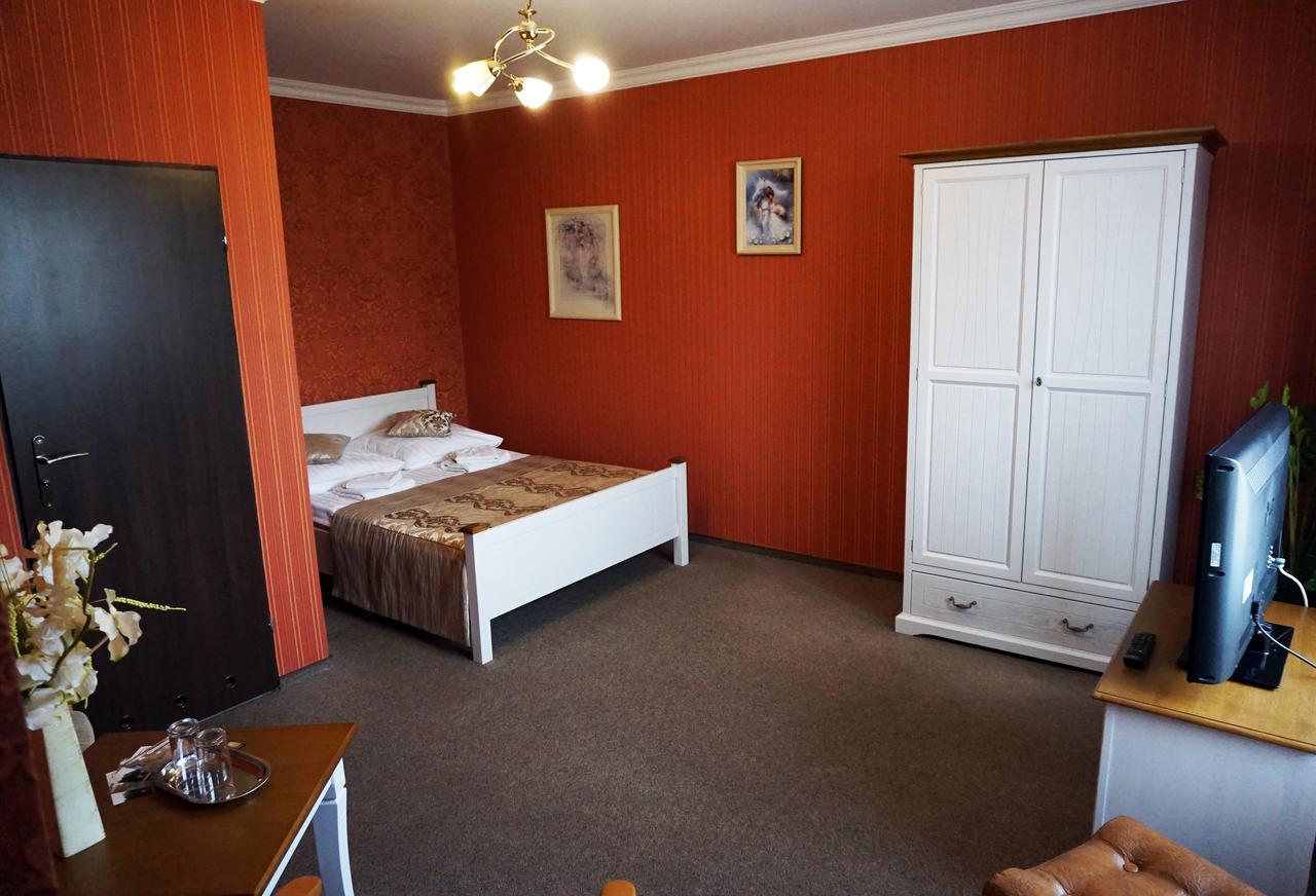 Pod Szczesliwa Gwiazda Hotel Cekanowo Kültér fotó